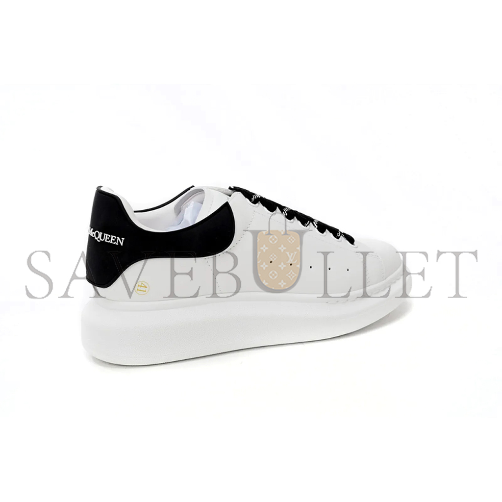 ALEXANDER MCQUEEN OVERSIZED SNEAKER 625156WHXMT9034