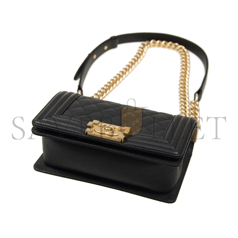 CHANEL MASTER CAVIAR QUILTED SMALL BOY FLAP A67085 (20*12*8cm)