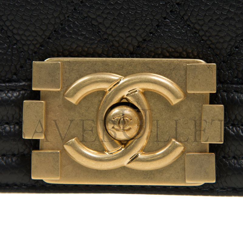 CHANEL MASTER CAVIAR QUILTED SMALL BOY FLAP A67085 (20*12*8cm)