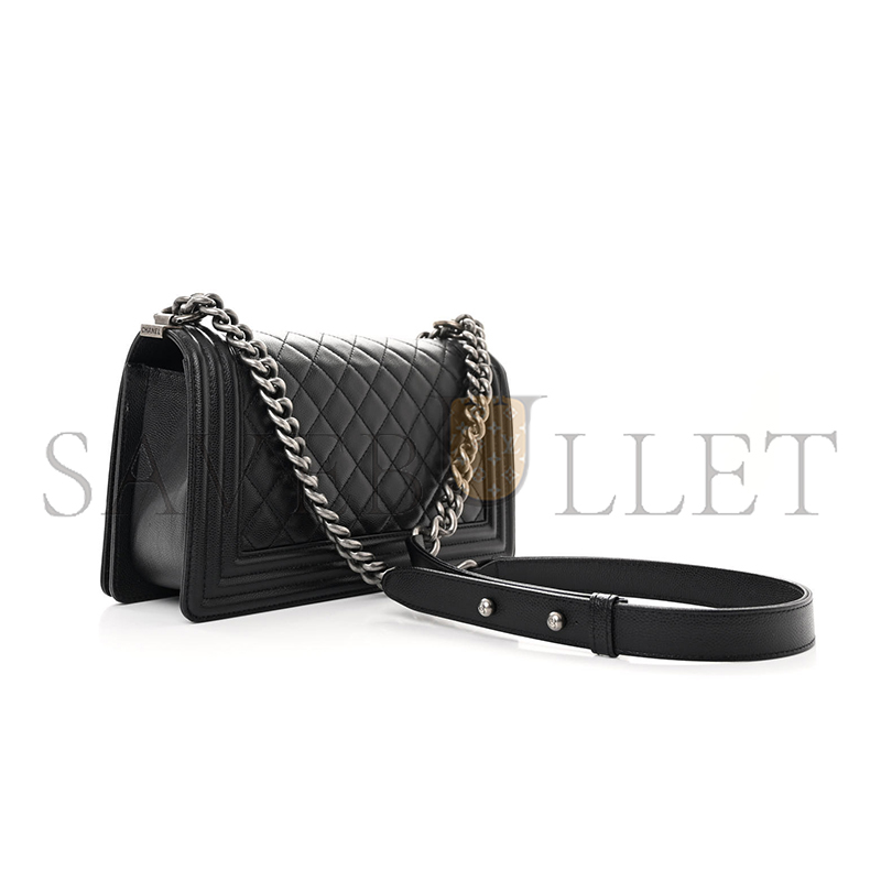 CHANEL MASTER CAVIAR QUILTED MEDIUM BOY FLAP A67086 (25*15*9cm)