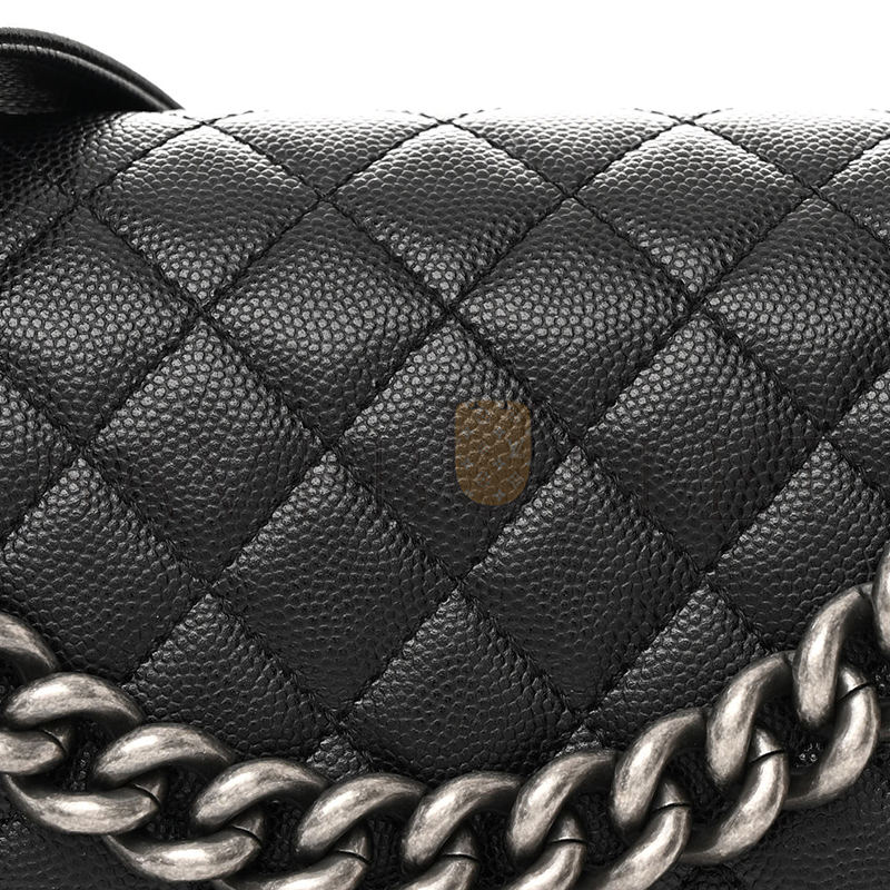 CHANEL MASTER CAVIAR QUILTED MEDIUM BOY FLAP A67086 (25*15*9cm)