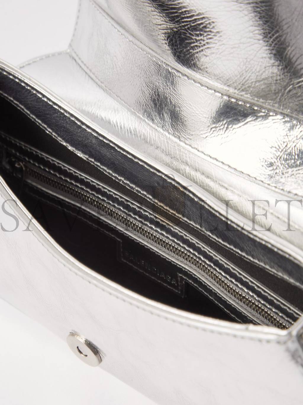 BALENCIAGA SILVER LINDSAY S METALLIC-LEATHER SHOULDER BAG  MATCHESFASHION US (28.5*12.9*5.3cm)