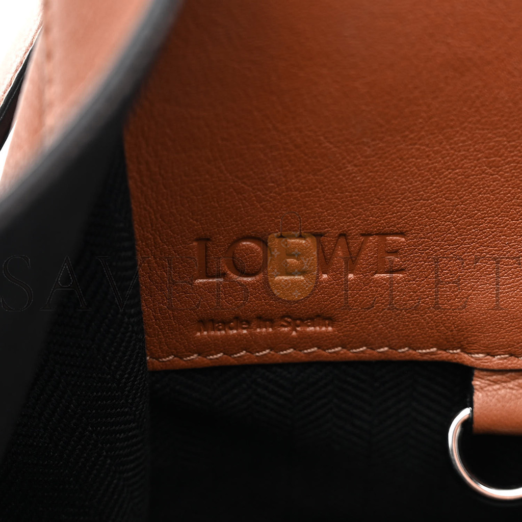 LOEWE CALFSKIN SMALL HAMMOCK SHOULDER BAG TAN (30*25*13.5)